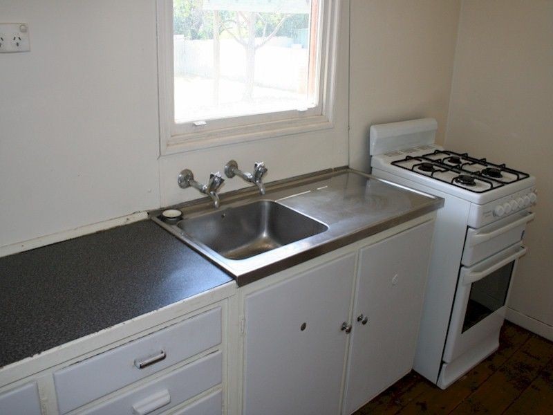 8 Eddy Street, Enfield SA 5085