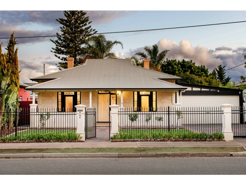 7 Rowley Terrace, Woodville SA 5011