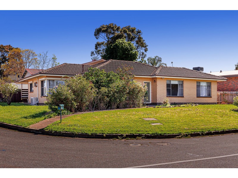 2 Canberra Crescent, Valley View SA 5093