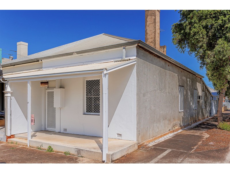 17 Wilpena Terrace, Kilkenny SA 5009