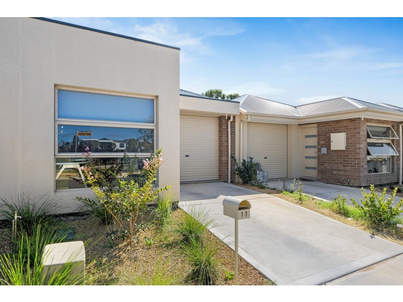 17 Victoria Way, Mansfield Park SA 5012