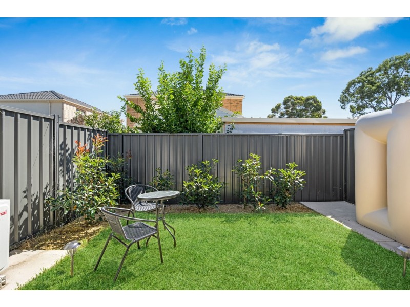 17 Victoria Way, Mansfield Park SA 5012