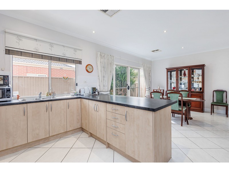 2/33 Raymond Avenue, Seaton SA 5023