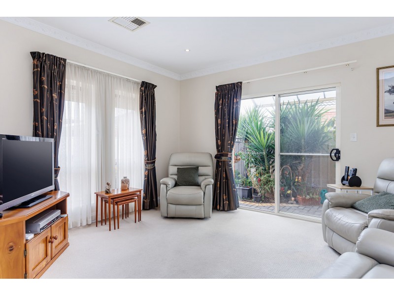 2/33 Raymond Avenue, Seaton SA 5023