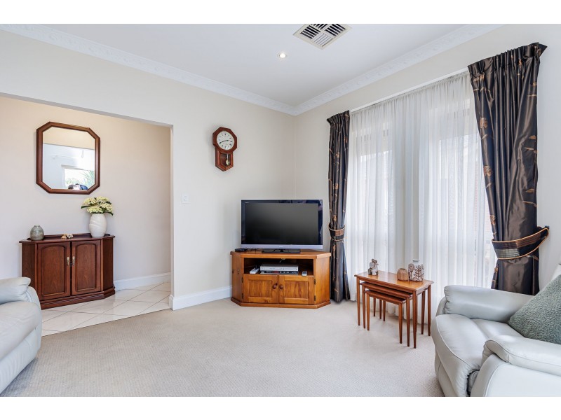 2/33 Raymond Avenue, Seaton SA 5023
