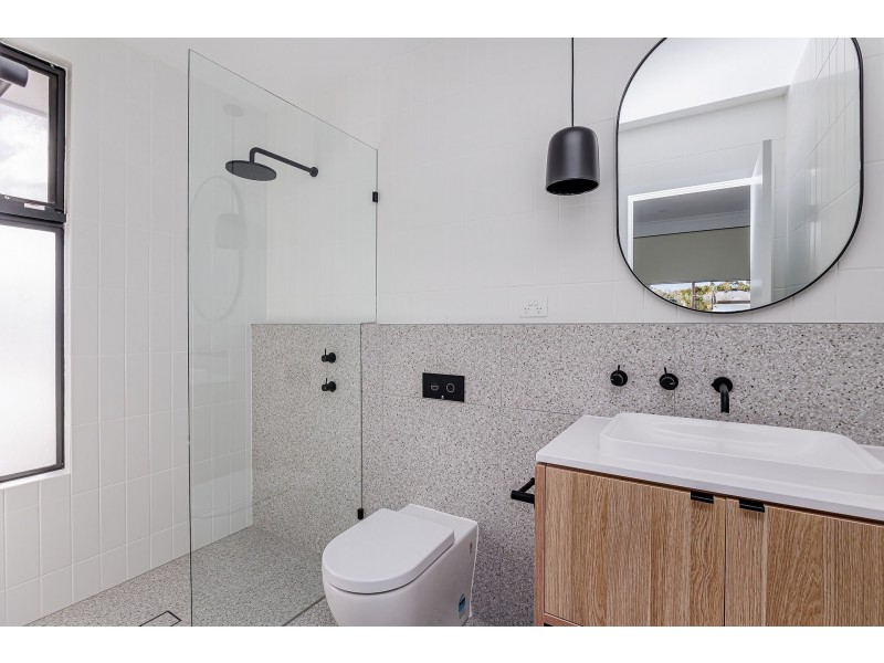 2c Galbraith Avenue, Park Holme SA 5043