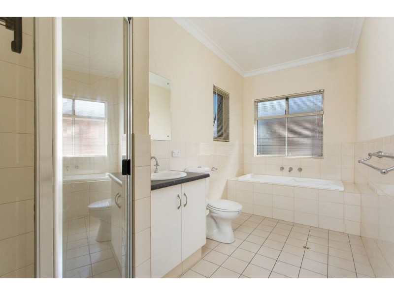 1B Milton Avenue, Tranmere SA 5073