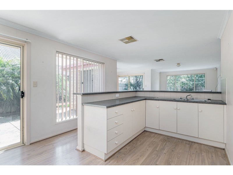 8 Wentworth Place, Brompton SA 5007