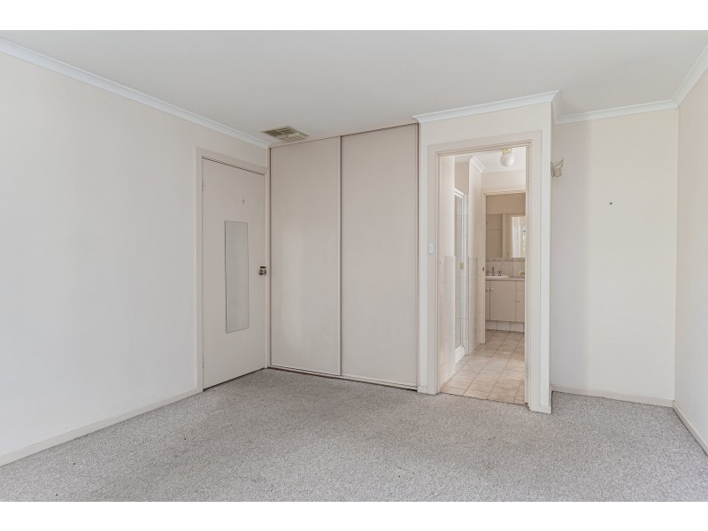 8 Wentworth Place, Brompton SA 5007