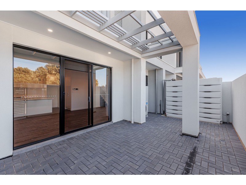 17 Montpelier Square, Port Adelaide SA 5015