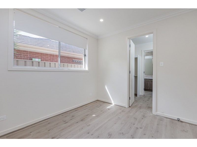 4 South Parade, Seaton SA 5023