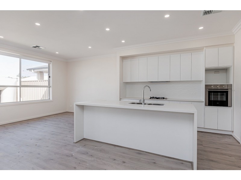 4 South Parade, Seaton SA 5023