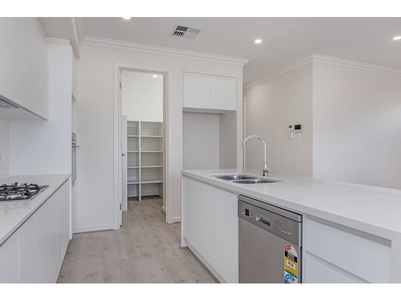 4 South Parade, Seaton SA 5023