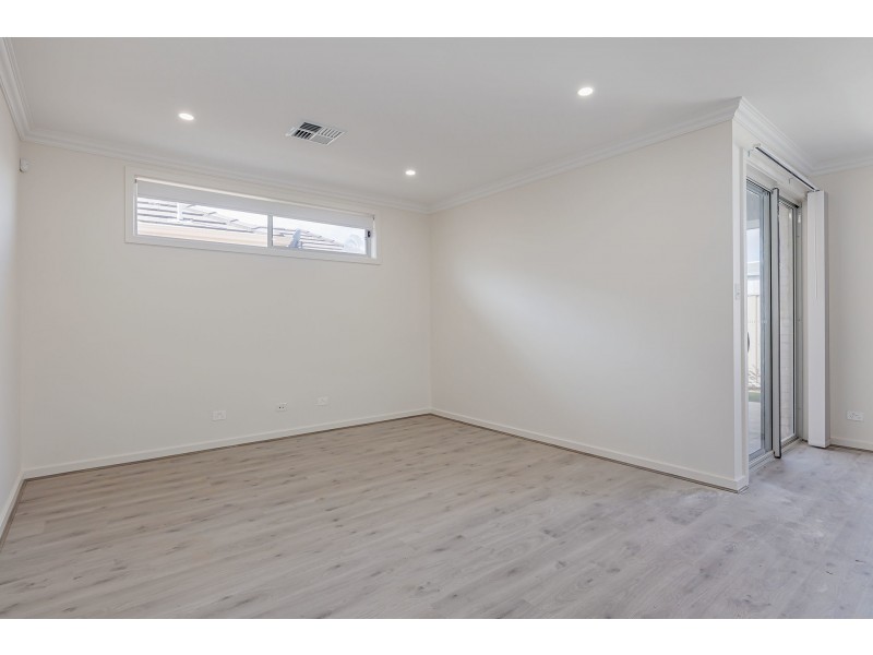 4 South Parade, Seaton SA 5023