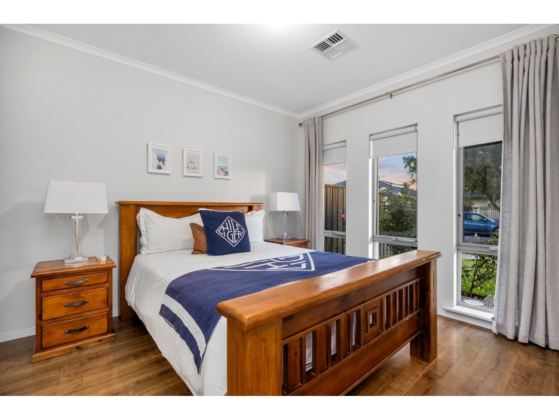 38 Lucerne Grove, Findon SA 5023