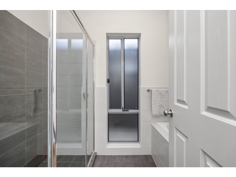 38 Lucerne Grove, Findon SA 5023