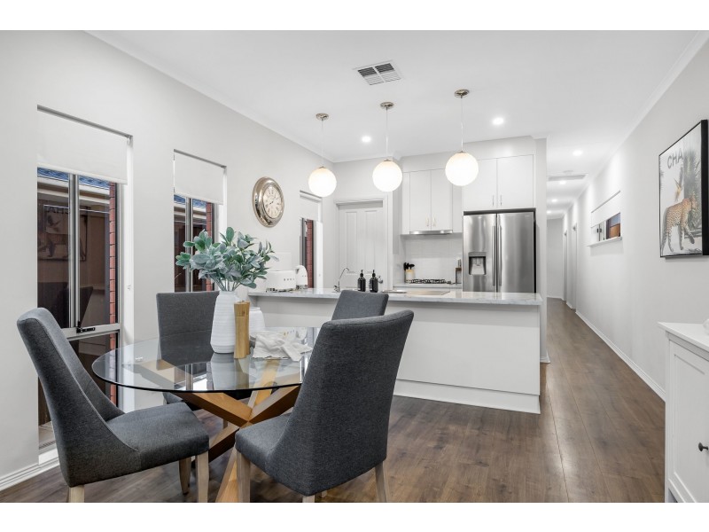 38 Lucerne Grove, Findon SA 5023