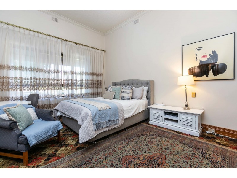 33 Carlton Parade, Torrensville SA 5031