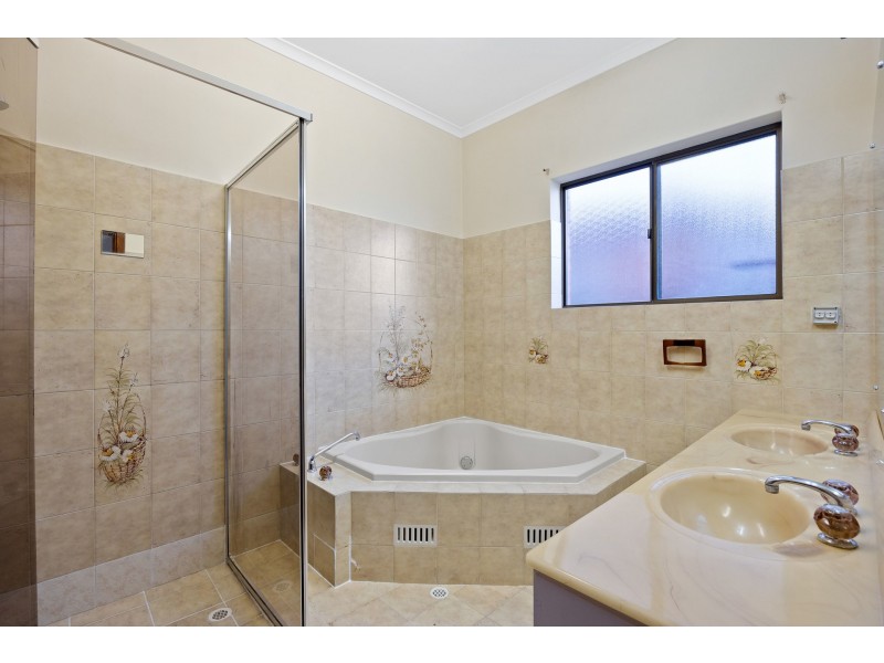 8 Greville Avenue, Flinders Park SA 5025