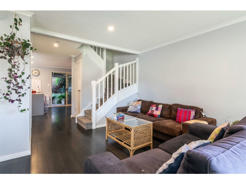 3/9 Yorktown Crescent, Henley Beach South SA 5022