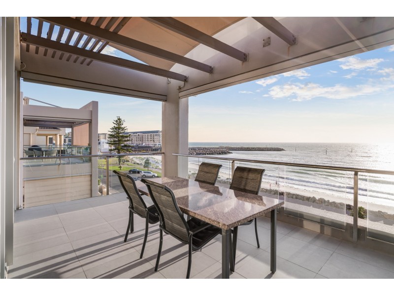32/8-9 North Esplanade, Glenelg North SA 5045