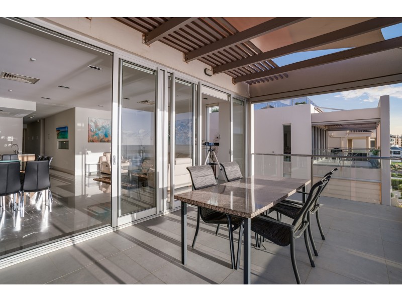 32/8-9 North Esplanade, Glenelg North SA 5045