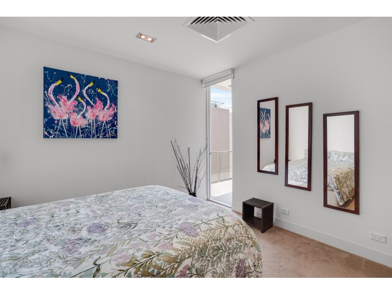 32/8-9 North Esplanade, Glenelg North SA 5045