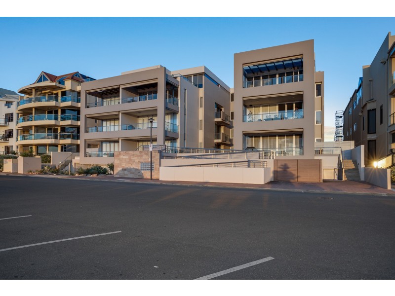 32/8-9 North Esplanade, Glenelg North SA 5045