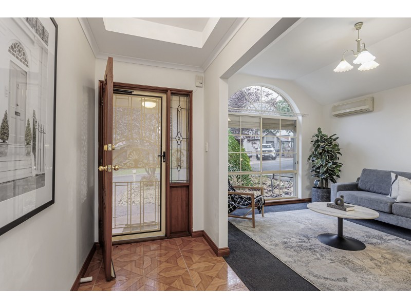 17 Baynes Court, Greenwith SA 5125