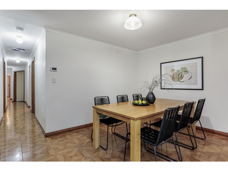 17 Baynes Court, Greenwith SA 5125