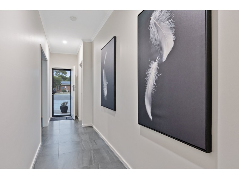 22 Phelps Court, Fulham SA 5024