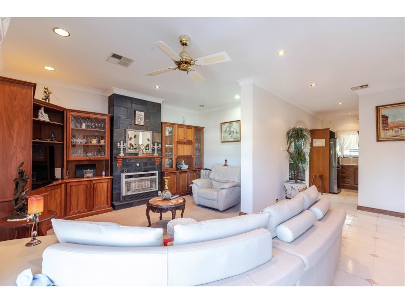 8 Frontignac Avenue, Wattle Park SA 5066