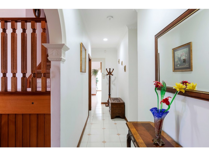 8 Frontignac Avenue, Wattle Park SA 5066