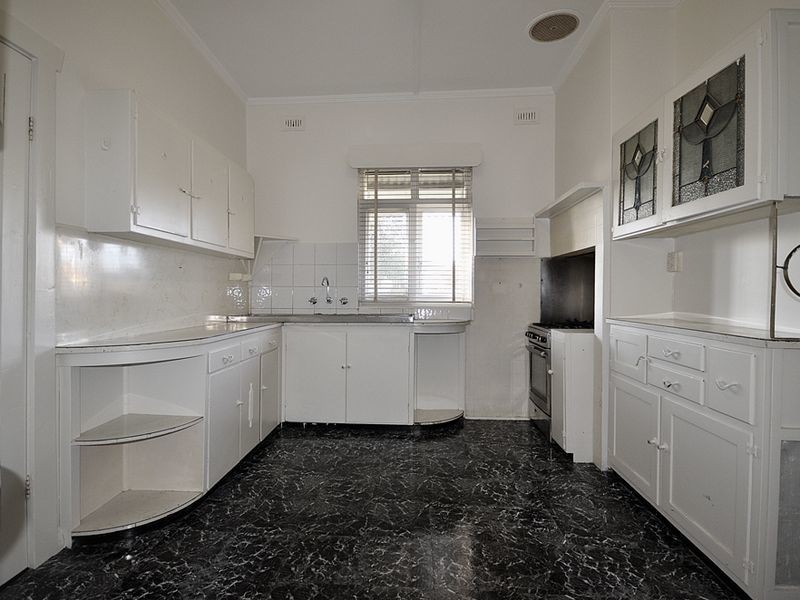 10 Lister Crescent, Woodville South SA 5011