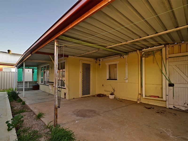 10 Lister Crescent, Woodville South SA 5011