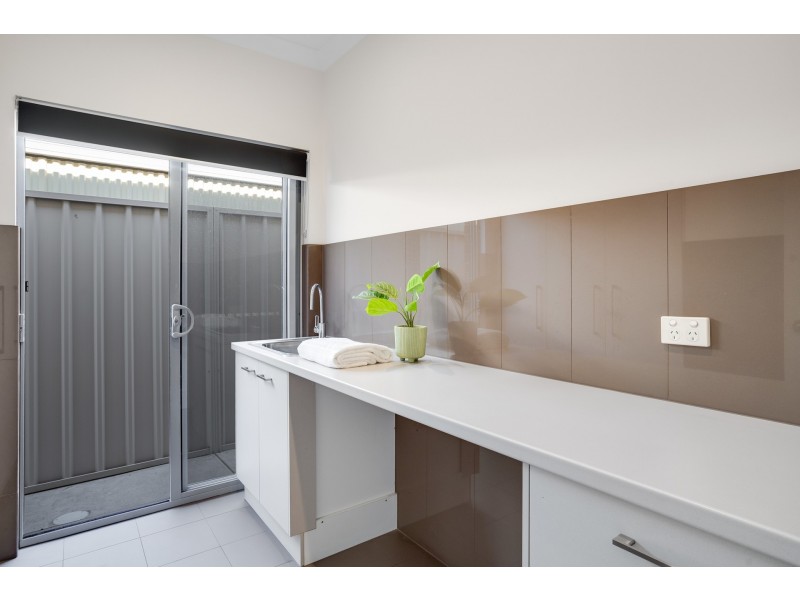 5 Blacks Road, Hillcrest SA 5086