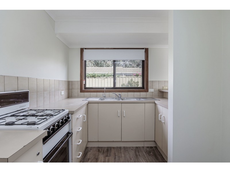 13/2a Karu Crescent, Mitchell Park SA 5043