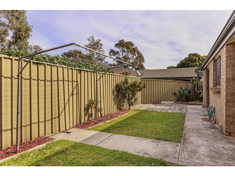 13/2a Karu Crescent, Mitchell Park SA 5043