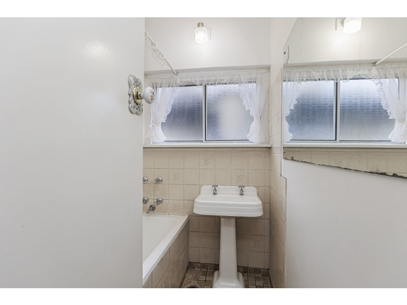 12 Percy Street, Seaton SA 5023
