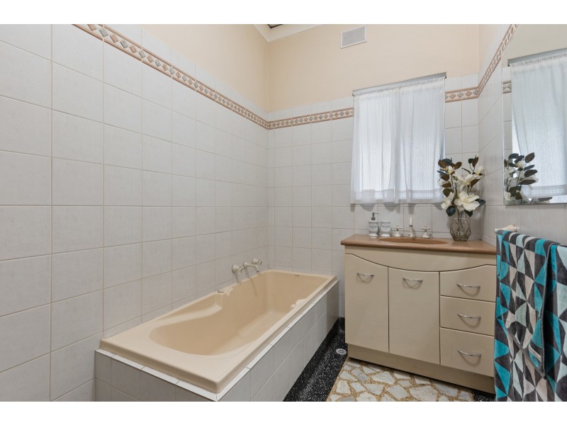 16 Rositano Avenue, Seaton SA 5023