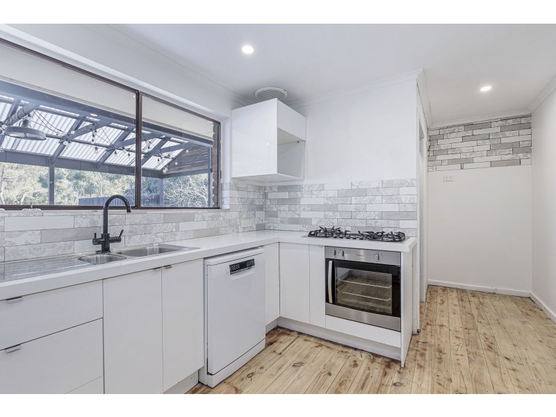 15 Gorelon Drive, Flagstaff Hill SA 5159