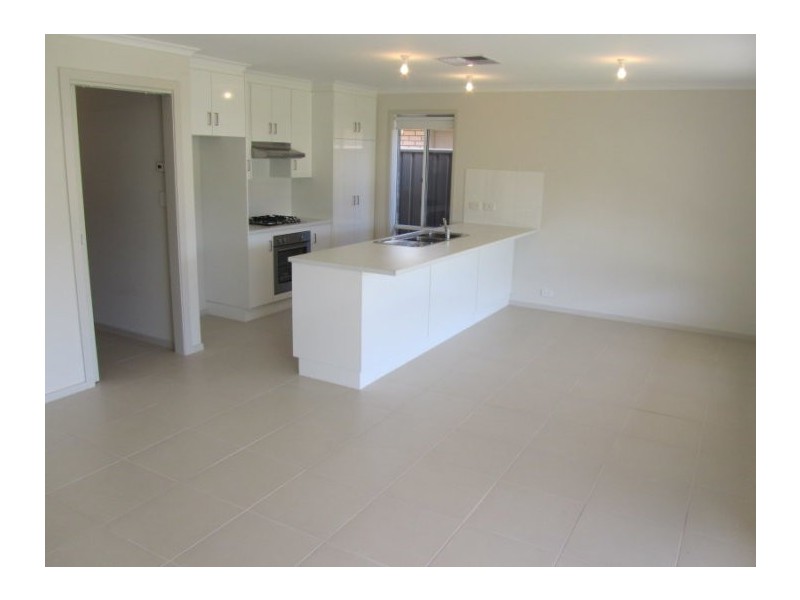 17 Maldon Avenue, Mitchell Park SA 5043