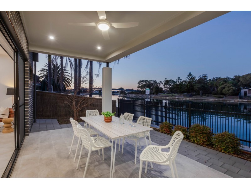 4/6 Allerdice Court, West Lakes SA 5021