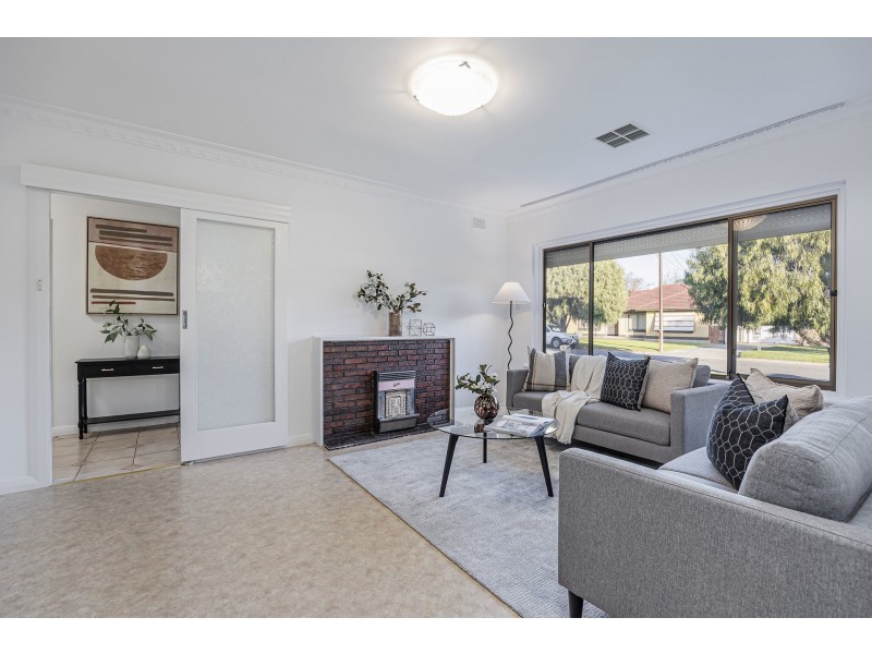 12 Worthley Road, Findon SA 5023