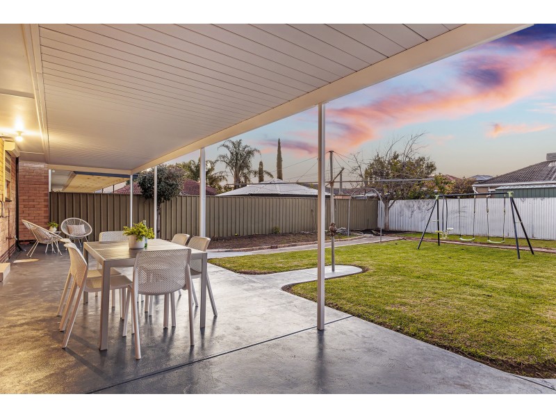 12 Worthley Road, Findon SA 5023
