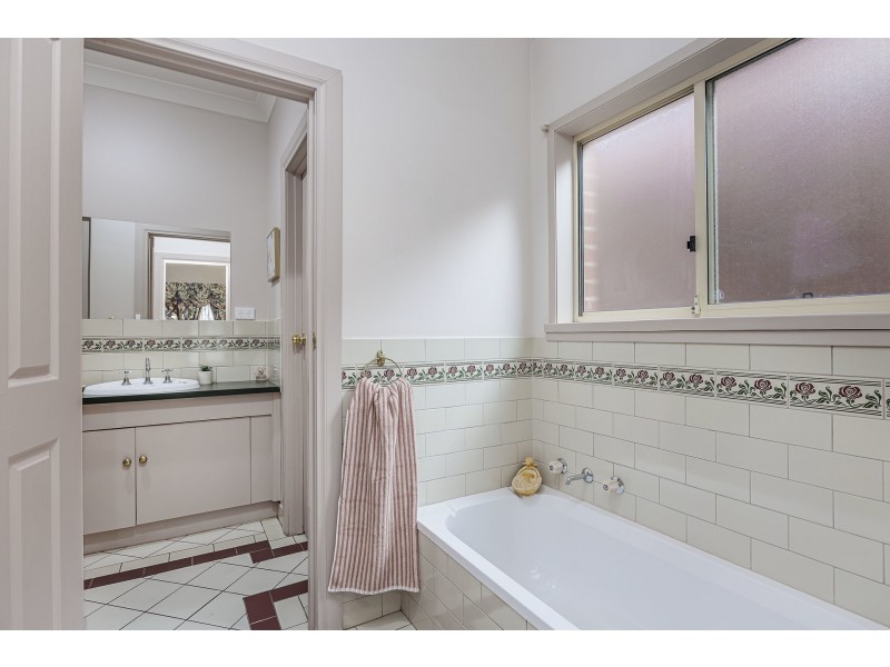 77 Hughes Street, Mile End SA 5031