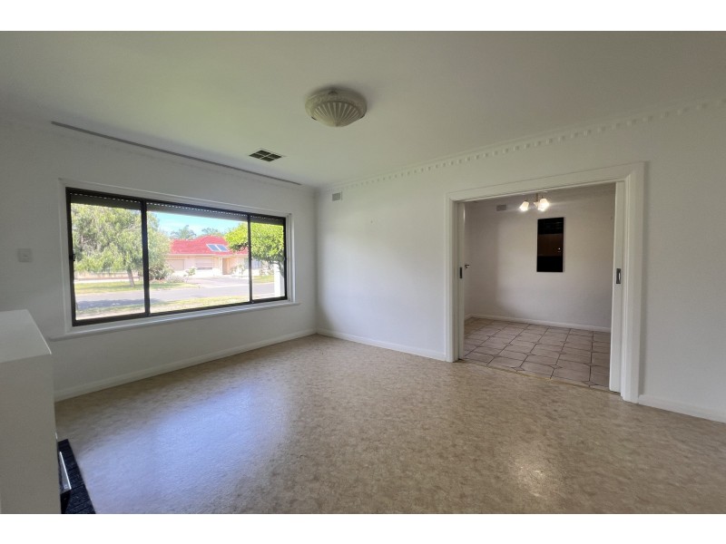 12 Worthley Road, Findon SA 5023