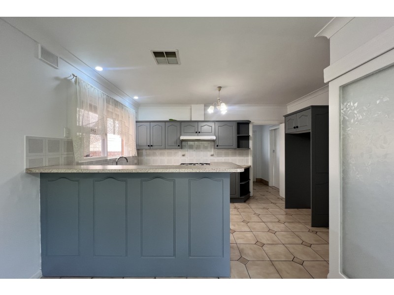 12 Worthley Road, Findon SA 5023