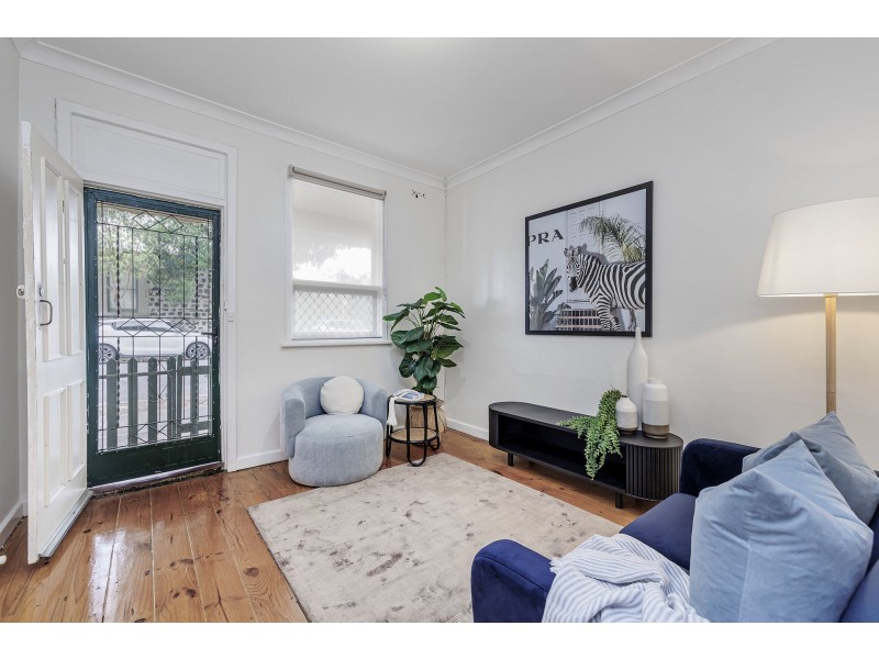 4/13 Ship Street, Port Adelaide SA 5015