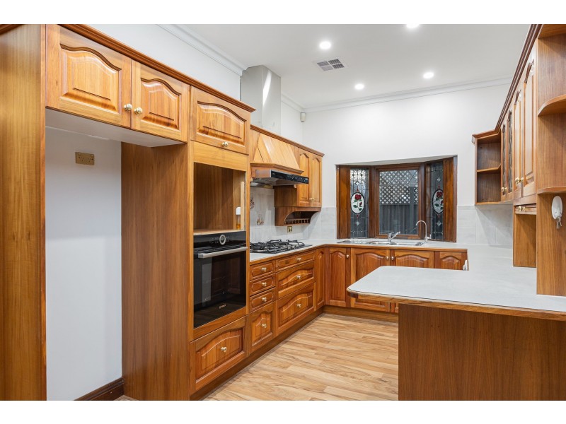 17 King Street, Glandore SA 5037